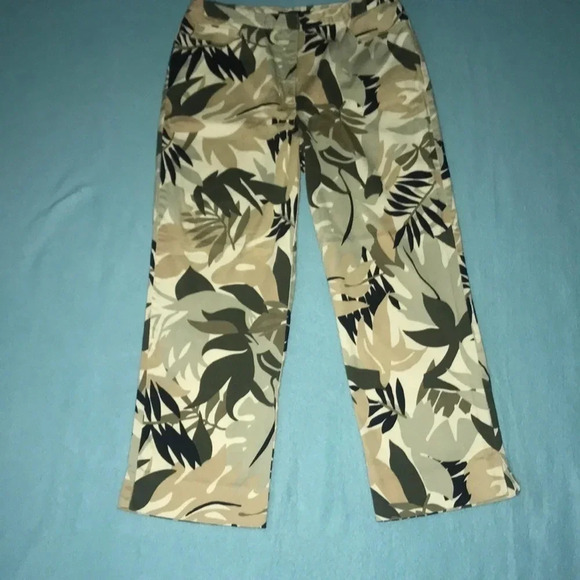 𝅺Hilliard & Hanson crop pants stretchy jungle print size 8 - Picture 1 of 5